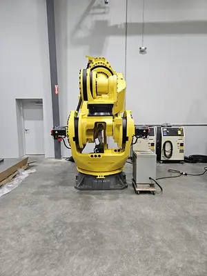 USED 2010 FANUC M-2000IA/900L