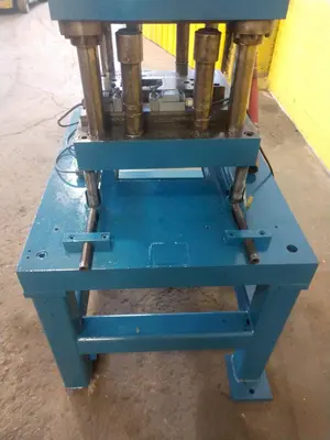12 TON AIRAM 4-POST PNEUMATIC CUTOFF PRESS: STOCK #13204