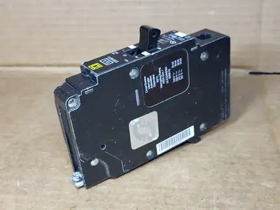 Used SCHNEIDER ELECTRIC EDB16015 Switchgears British Columbia CA | Lenmark #913576