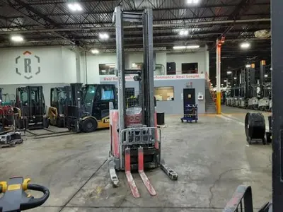 USED 2017 RAYMOND 750 DR32TT