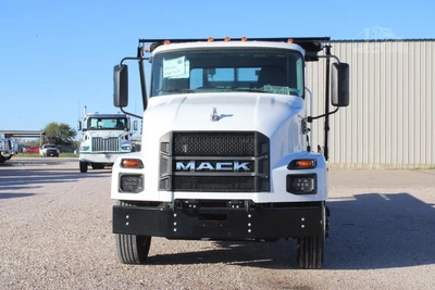 New | in-Stock 2027 MACK MD7 Rolloff Trucks Texas US | Roll Off Truck World #1491925