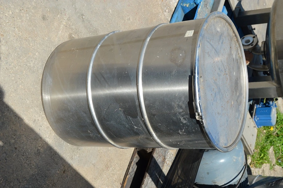 100L S/S Enclosed Tank with clamp lid