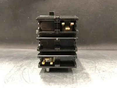 USED SQUARE D FA26040AC
