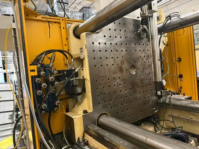 HUSKY H200 R880/55 HORIZONTAL INJECTION MOULDING MACHINES | INJECTION DEPOT (6)
