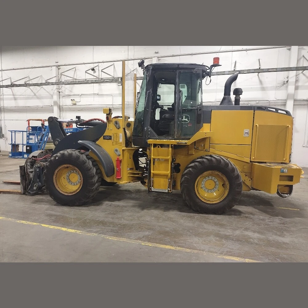 USED 2016 JOHN DEERE 624K