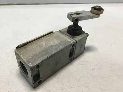 USED TELEMECANIQUE C2JK05