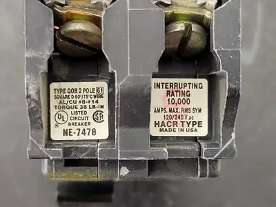 USED SQUARE D QOB215