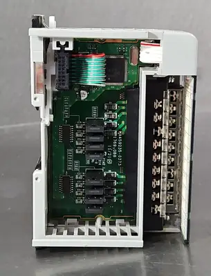 USED Allen-Bradley 1769-OB8