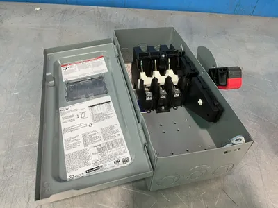 Used SCHNEIDER ELECTRIC VH361 Switchgears Ohio US | HGR 24 #1272657