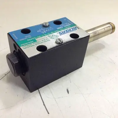 USED VICKERS DG4V3S22AMUHL760EN490