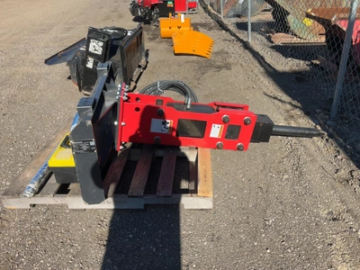 Used RAYTREE RMH680 HYDRAULIC HAMMER SKID STEER ATTACHMENT Misc Construction Attachements Michigan US | Miedema Asset Management Group #1579270