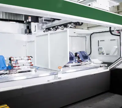 C.R. ONSRUD F144Q 5-Axis CNC Mill | Tornquist Machinery Company (5)