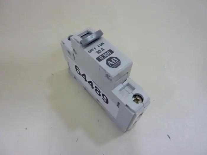 Used ALLEN BRADLEY 1492-CB1/G300 SER B Circuit Breakers Michigan US | Ideal Machinery #585535