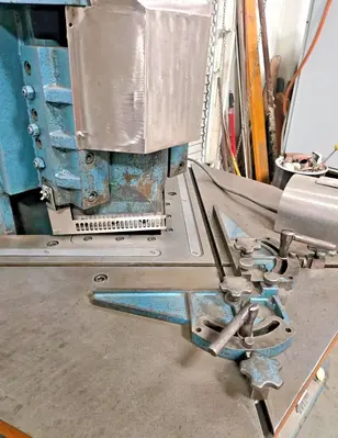 Amada Amada CSH-220 Notcher Machines | Amiron Machinery (5)
