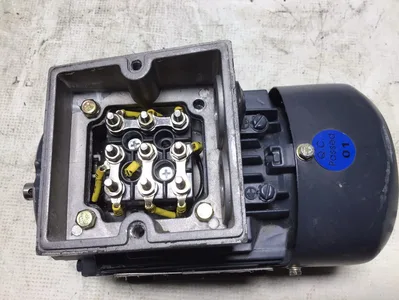 Leeson IEC Metric Motor 192018.30