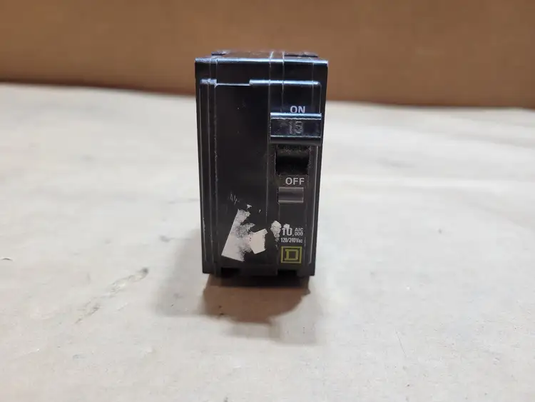Used SQUARE D QO215 Switchgears British Columbia CA | Lenmark #1438671