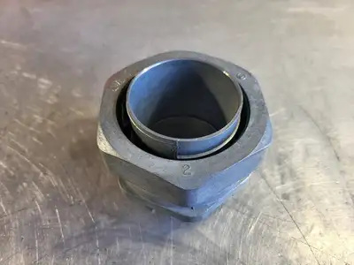 2-1/2" Liquid Tight Connector 436LT