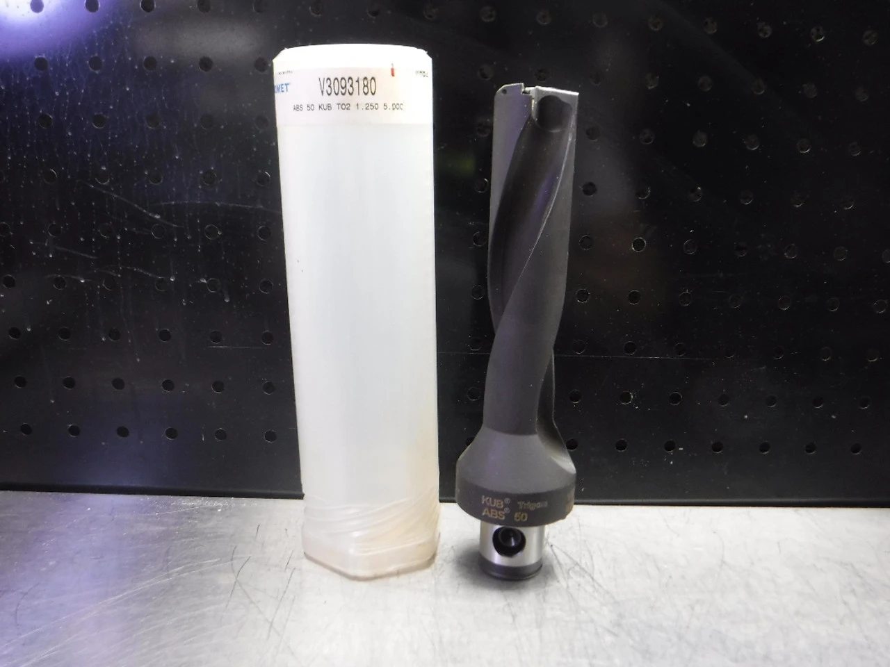 Komet ABS50 1.250" Coolant Thru Indexable Drill V3093180 (LOC1598B)