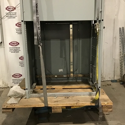 Eaton Pow-R-Line PRL-C Panel/Switchboard 3Phase 4Wire 60Hz 480V Enclosure Type 1