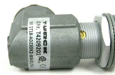 NEW TURCK NI8-GT18-ADZ30X2-B3431/S34 T4209201 SENSOR NI8GT18ADZ30X2B3431S34