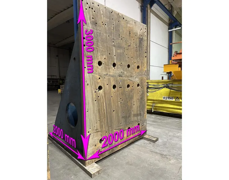 Used CLAMPING BRACKET 2000 X 2000 X 3000 MM Angle Plates BE | Apt International N.V #366301