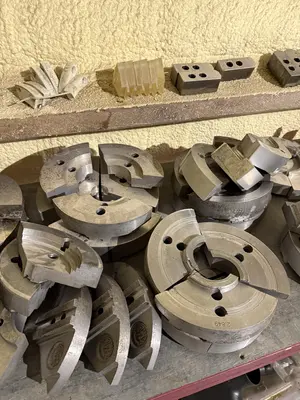 Wooden Rolling 2 Tier Shop Table With Various Aluminum Pie Jaws