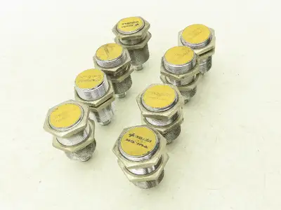 Turck BI15U-M30-AP6X-H1141 Inductive Proximity Sensor 30mm 10-30VDC NO Lot of 8