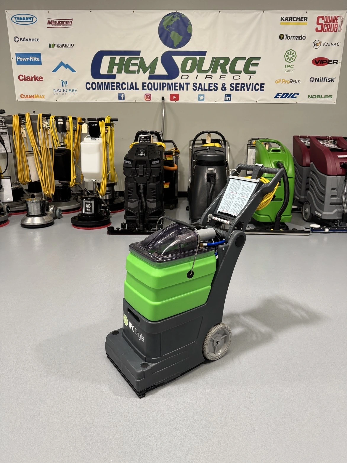 IPC SC4 12″ 4 Gallon Carpet Extractor Refurbished