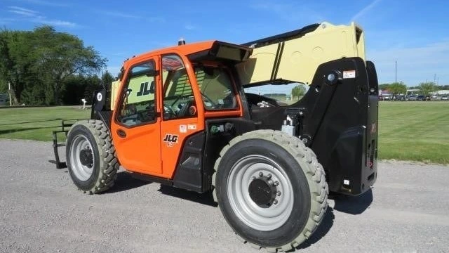 USED 2022 JLG 943