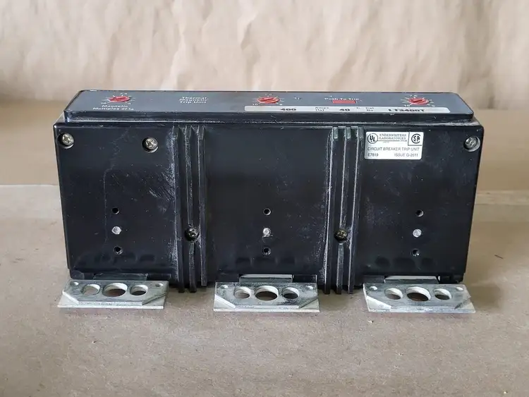 Used SQUARE D LT3400T Switchgears British Columbia CA | Lenmark #294499