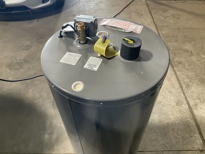 Used RHEEM XE40M120545U0 Water Heaters Michigan US | Miedema Asset Management Group #1312772