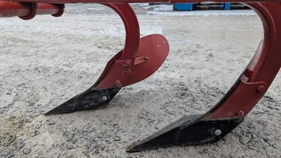 USED MASSEY FERGUSON 62