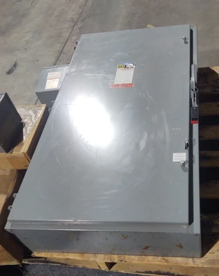 USED Square D H365