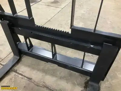 New Tomahawk Heavy Duty Skid Steer 42" Fork Attachment, Walk-Through Universal Quick Attach...