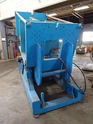 USED STAHL TILT & POUR PERMANENT MOLD GRAVITY DIE CASTING