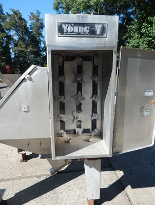 USED YOUNG INDUSTRIES SS DUMP HOPPER 7110-1