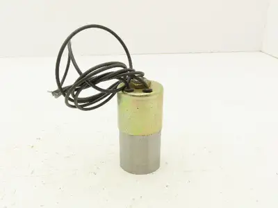 Honeywell Skinner V15LA11002 Solenoid Valve 3 Way 1000PSI 1/8" NPT 3/32" Orifice