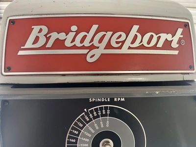USED BRIDGEPORT SERIES II 4 HP VERTICAL MILL