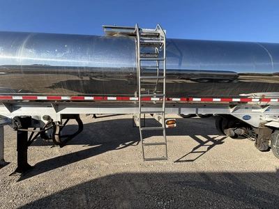 Used 2017 WALKER MILK TANKER TRAILER Liquid Supply Trailers Michigan US | Miedema Asset Management Group #1709464