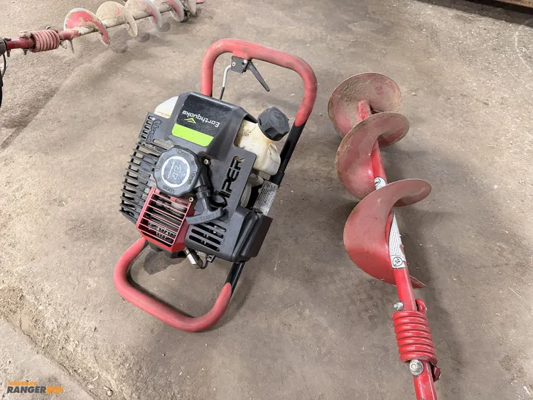 Used EARTHQUAKE E43 AUGER Post Hole Diggers Michigan US | Miedema Asset Management Group #1483360