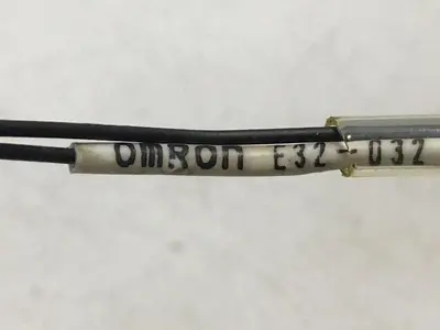 USED OMRON E32-D322M