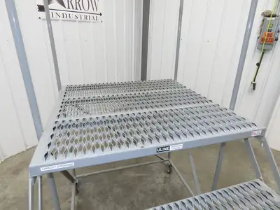 Uline H-1868 Rolling Ladder 4 Step 36" Work Platform 40" Top Step 800lbs Cap