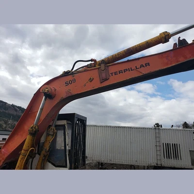 Caterpillar 235 Excavator