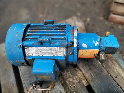 5 hp Electric Motor 5KS184SE205D8 w/ Pump
