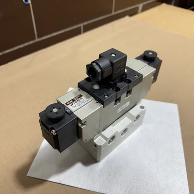 NEW SMC VP7-8-FG-D / VP7-8-FG-D-3ZA03