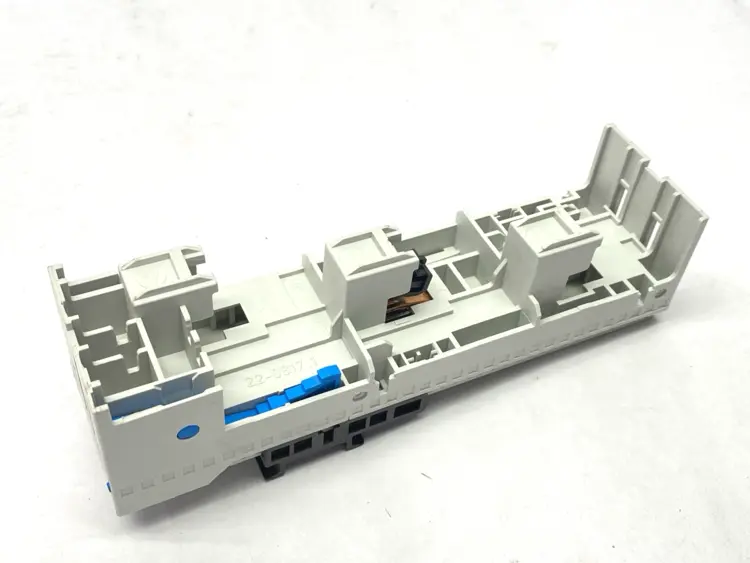 Used Wohner EQUES 60Classic Busbar Component Support Misc Electrical & Power Parts Michigan US | Maverick Industrial Sales #1401295