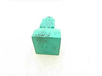 Pepperl + Fuchs NJ40+U4+W Proximity Sensor Switch 20-253VAC Y85592