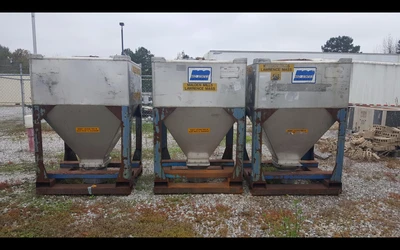 Stainless Steel Totes 300-383 Gallons