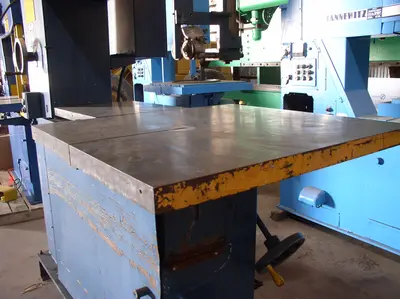 42" Tannewitz Model RHNE Vertical Band Saw; S/N 73242