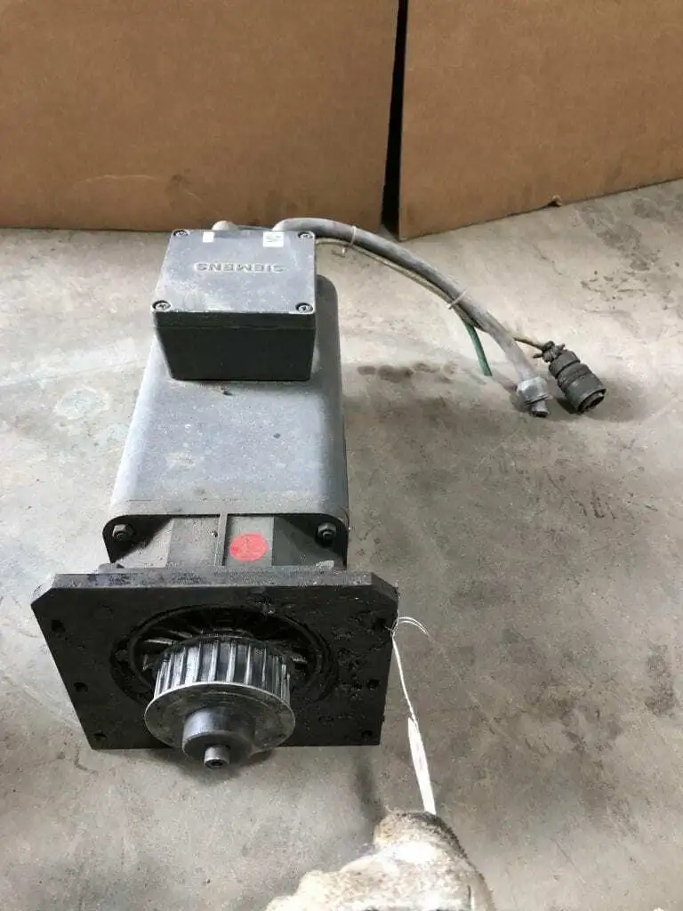 Siemens 1 FT5074-0AF01-2-Z 3 Phase Permanent Magnet Motor 3000RPM 14Nm